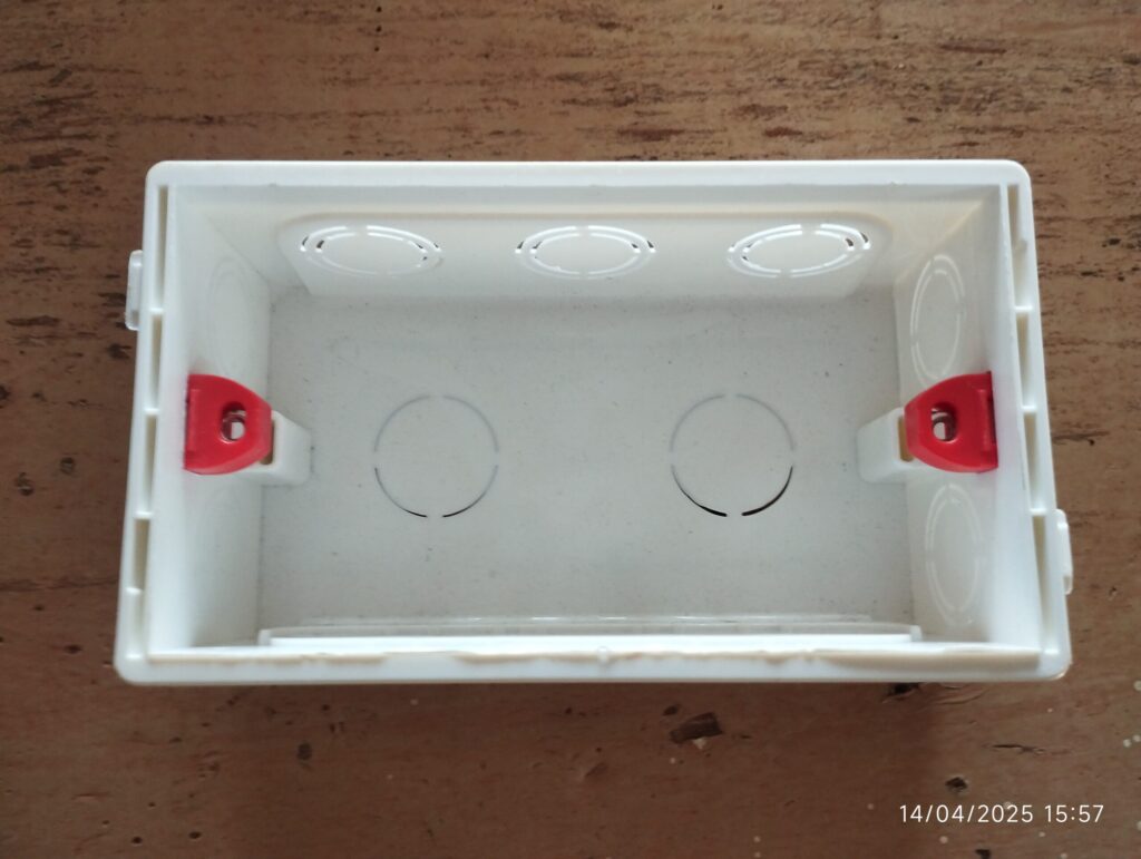 3/3 CONDUIT PLASTIC